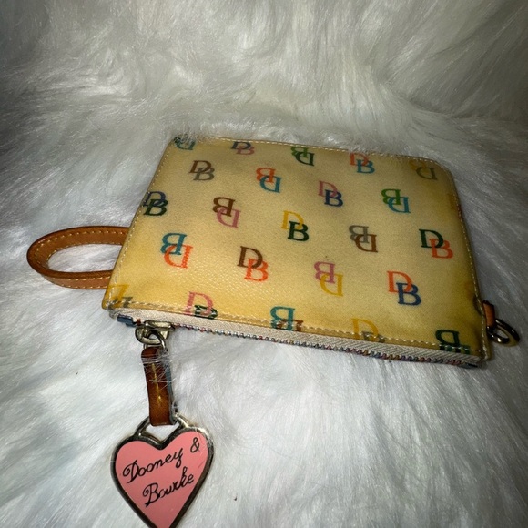 Dooney & Bourke - Picture 3 of 9